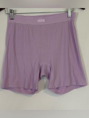 NWT SKIMS Women's SzLg Purple/Lilac Soft Modal Blend Ribbed Boxer Shorts